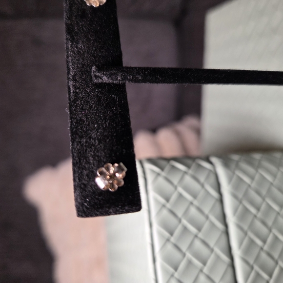 Genuine Tiffany & Co. Bowtie Stud Earrings Set In Sterling Silver - Picture 4 of 8